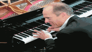 德国最卖座的创意钢琴大师尤雅