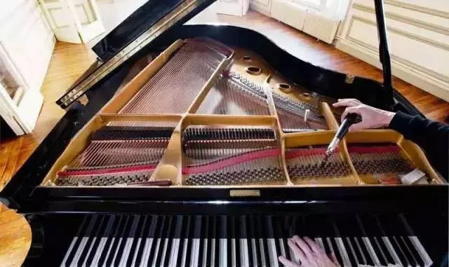 钢琴的清洁你会吗？