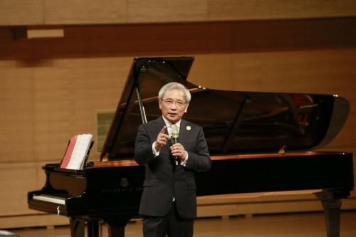赵晓生，著名音乐教育家，钢琴家、作曲家
上海音乐学院教授，博士生导师。 