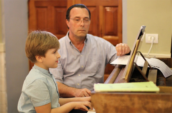 关于学钢琴的孩子走专业道路的建议